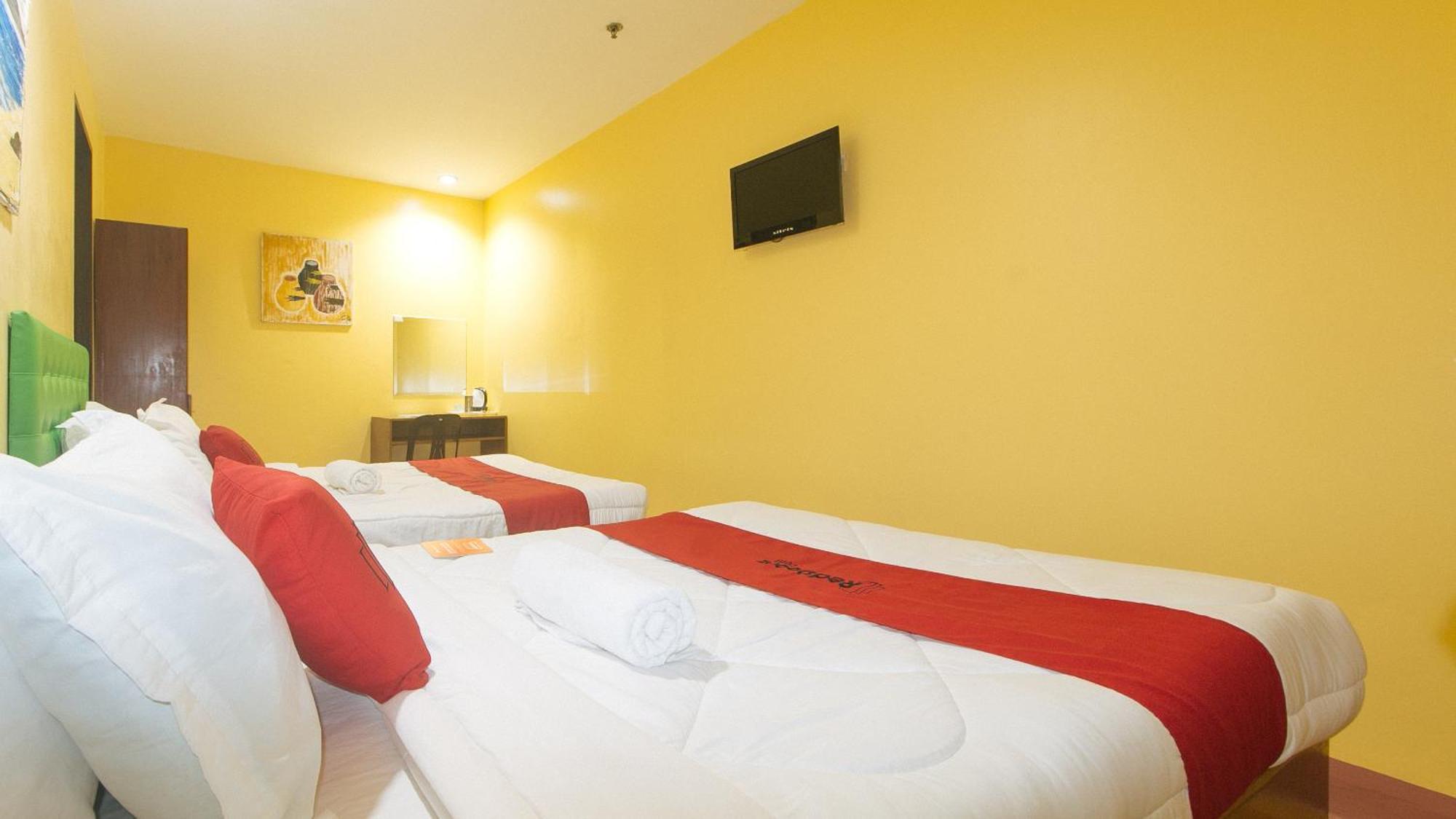 Reddoorz At Comfy Inn Ermita Маніла Екстер'єр фото